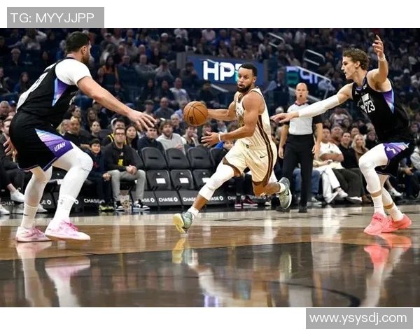 10月20日勇士对爵士精彩比赛录像回顾与分析